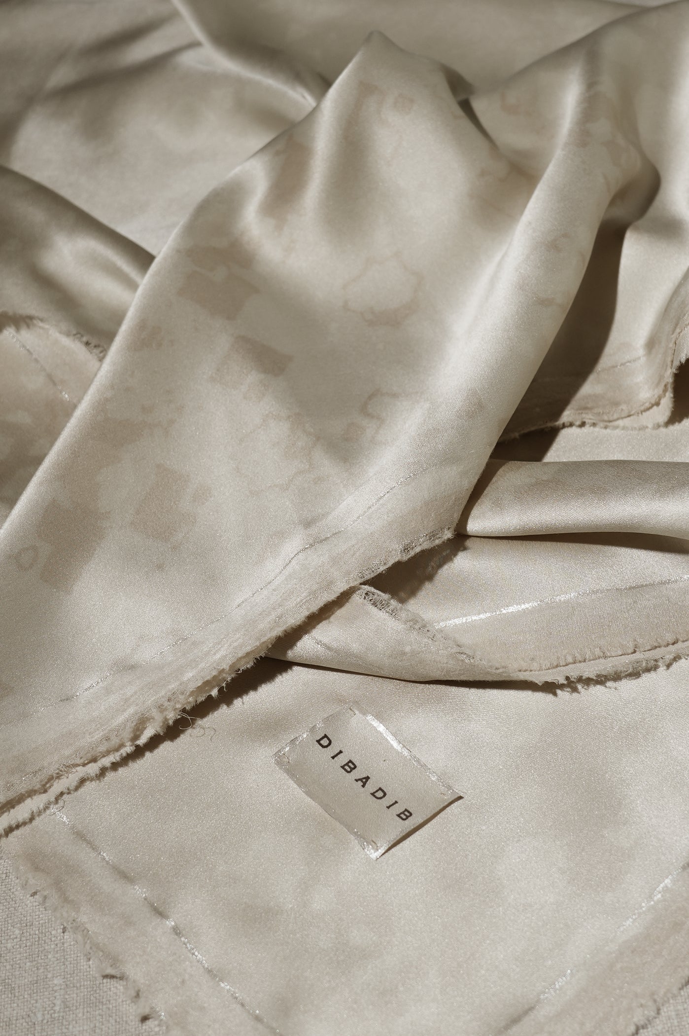 Orôsí Scarf - Champagne Diamond